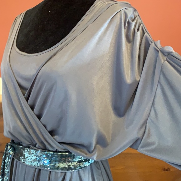 - Miss 60 Sequin Silver Dress - - Picture 5 of 10